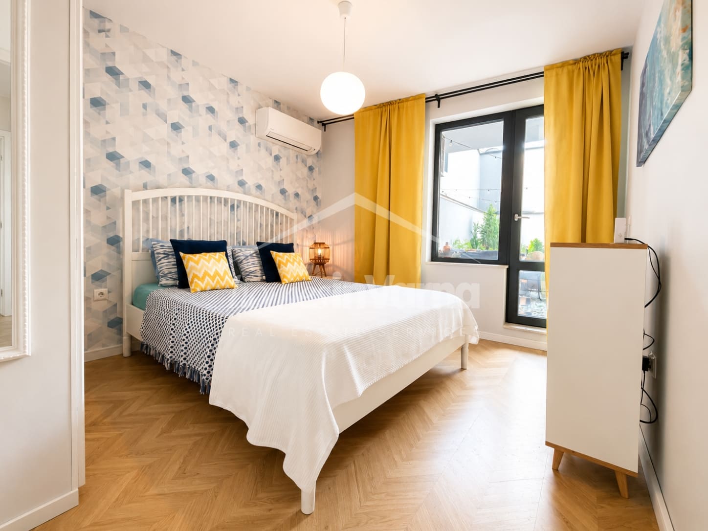 7 Двустаен апартамент, Варна, център