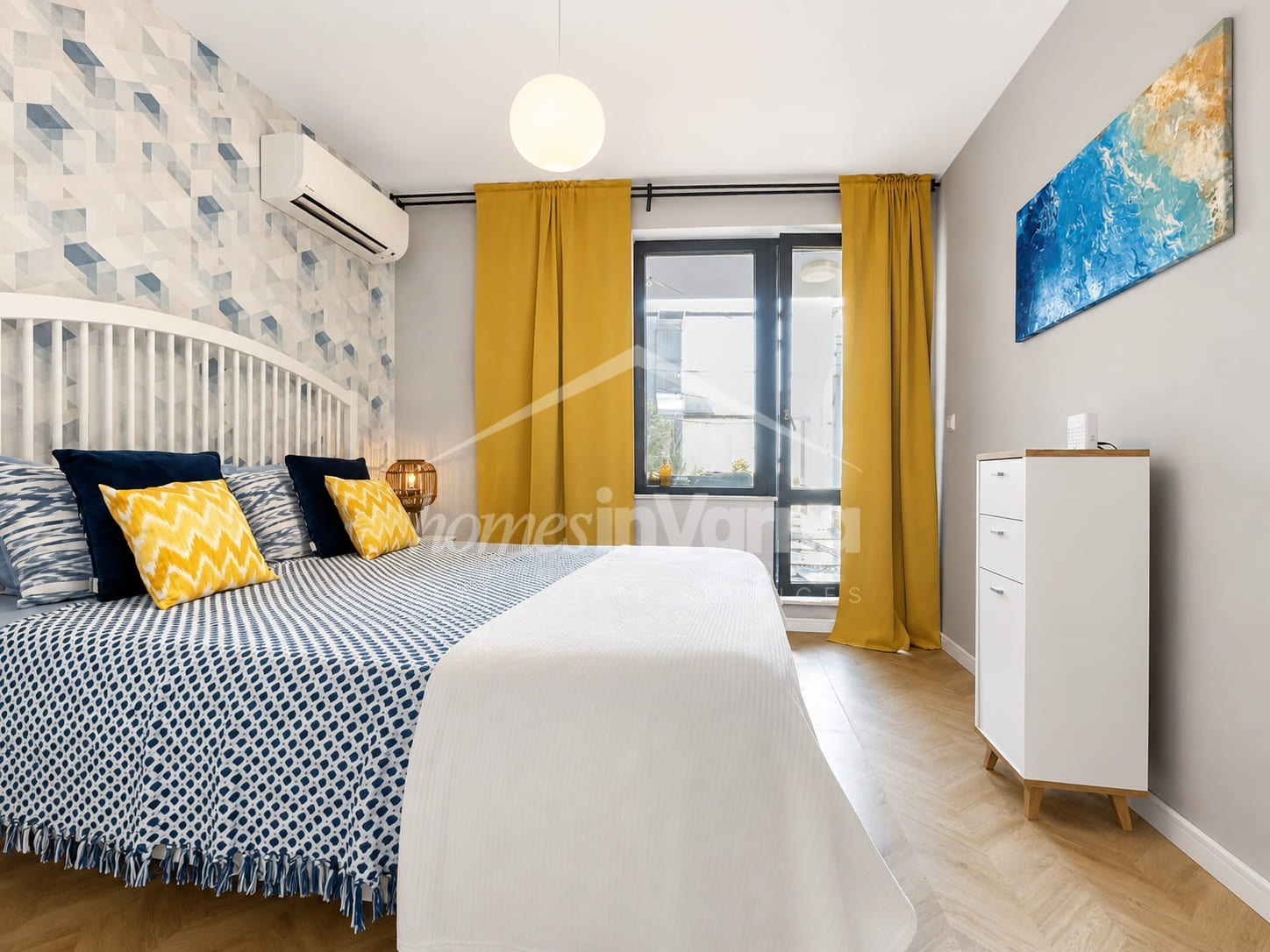 8 Двустаен апартамент, Варна, център